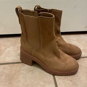Womens zodiac Tan Boots